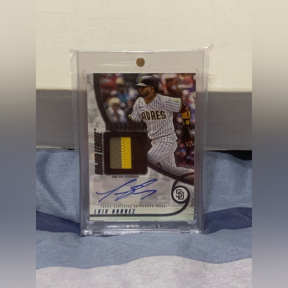 Luis Arraez 2025 Topps Update Game Used Patch Auto /10